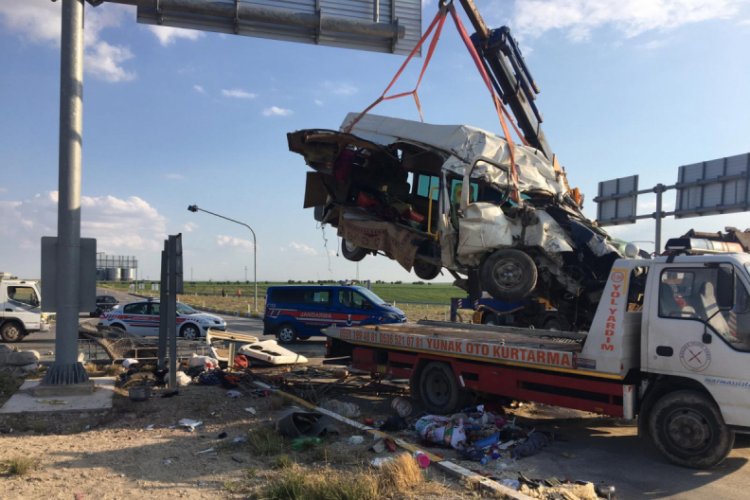 7 kişinin öldüğü kazada TIR şoförüne tutuklama