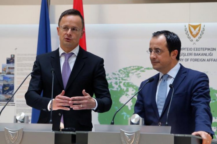 Szijjarto: AB, Türkiye'ye karşı iki yüzlü tutumu bırakmalı
