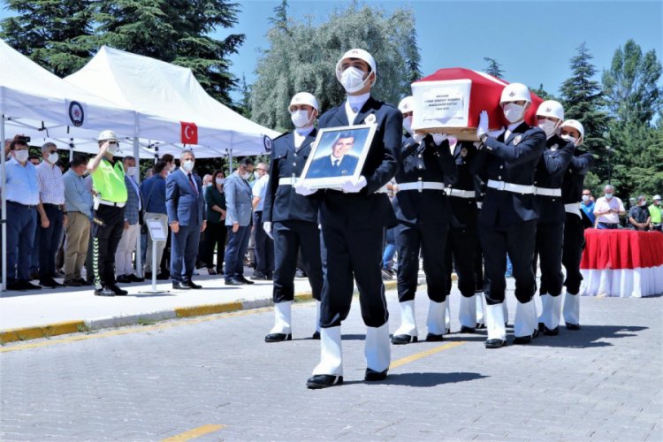 Emekli Emniyet Müdürü Kutlu, lösemiye yenik düştü