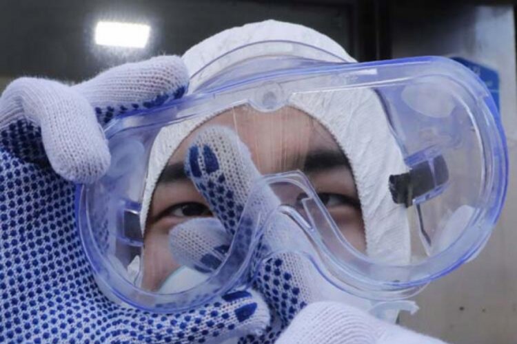 Klinik testleri süren Kovid-19 aşısı orduda kullanılmaya başlandı