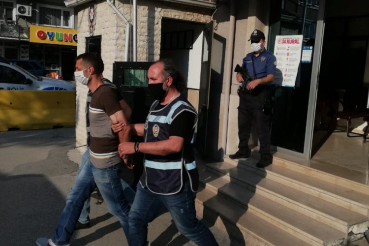 Bursa'da ev faresi çaldıklarıyla birlikte yakalandı