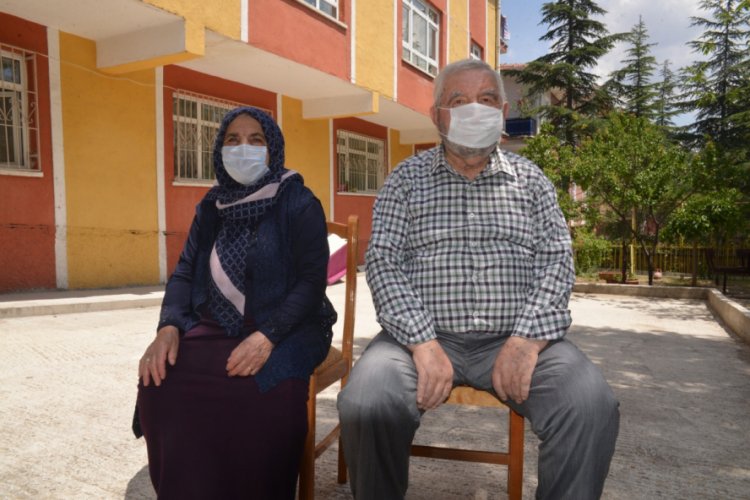 Koronavirüsü 38 günde yendi, gençleri uyardı