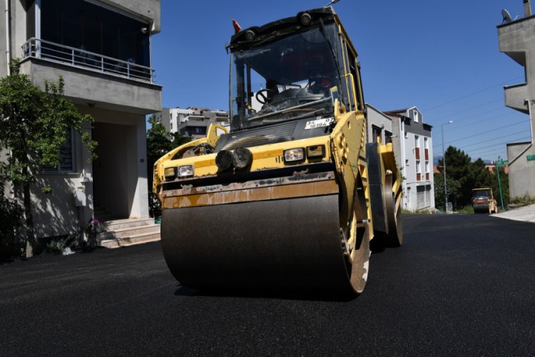 Bursa Osmangazi'de 6 ayda 20 bin ton asfalt kullanıldı