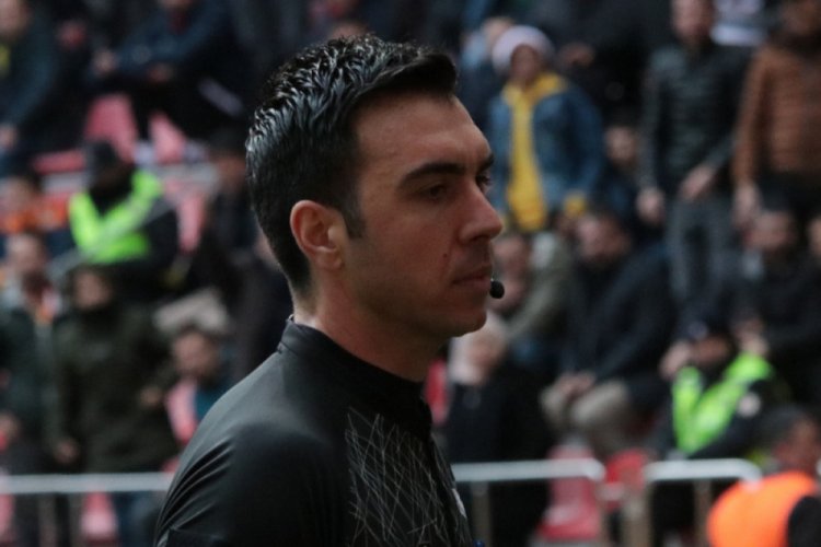 Kayserispor-Beşiktaş maçını Arda Kardeşler yönetecek