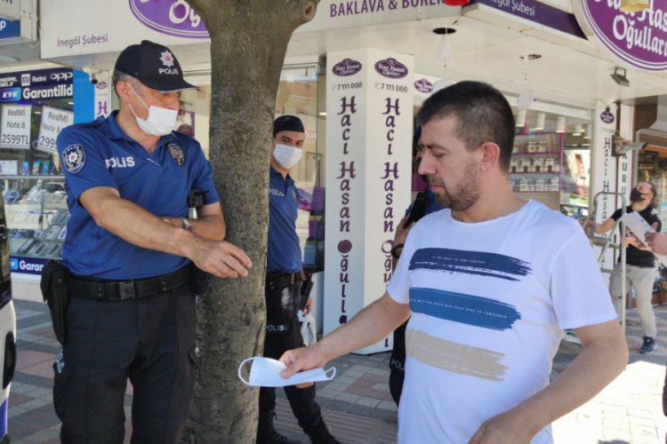 Bursa'da Karadenizli polis memuru, şivesiyle gülümsetti