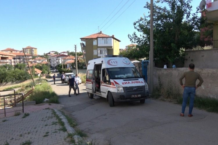 Koronavirüs testine gitmek istemedi, kendisini odasına kilitledi