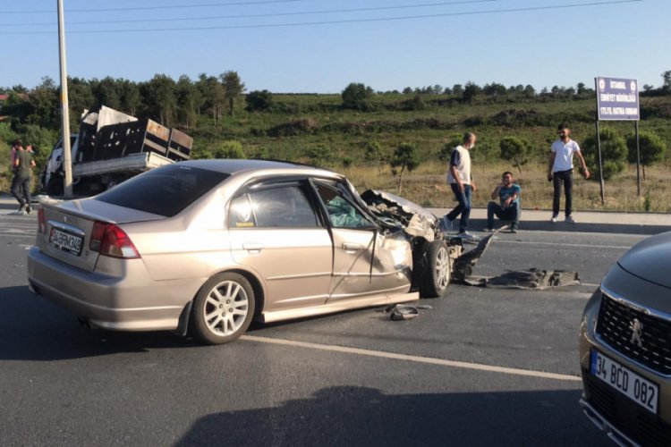 Hurdaya dönen araçtan burnu bile kanamadan çıktı
