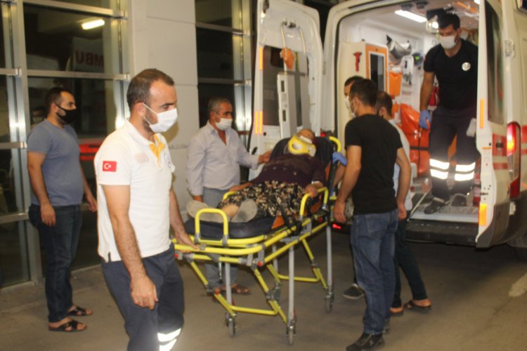 Otomobil şarampole yuvarlandı
