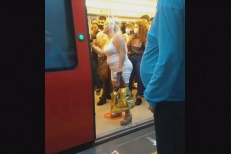 Metroda vatandaşlar arasında maske tartışması
