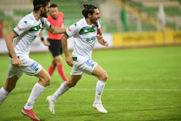 Özer Hurmacı atıyor, Timsah kazanıyor!
