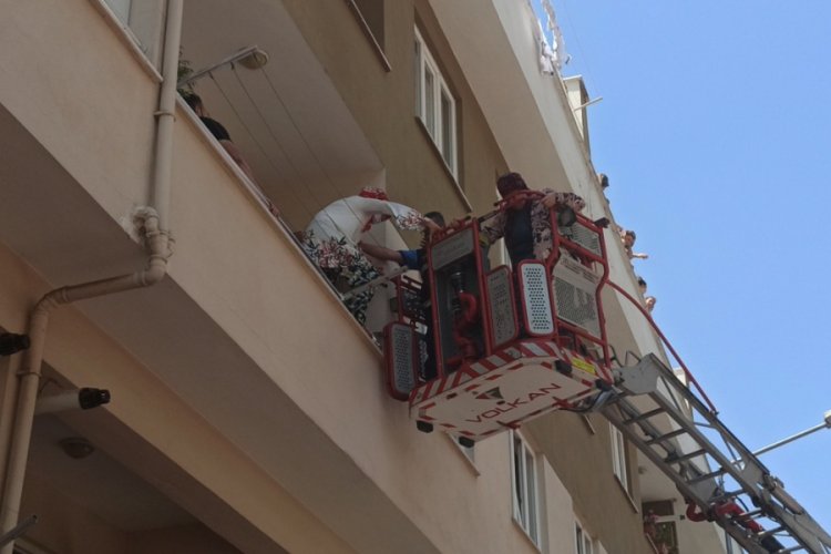 Bursa'da yanan matkap apartmanı ayağa kaldırdı