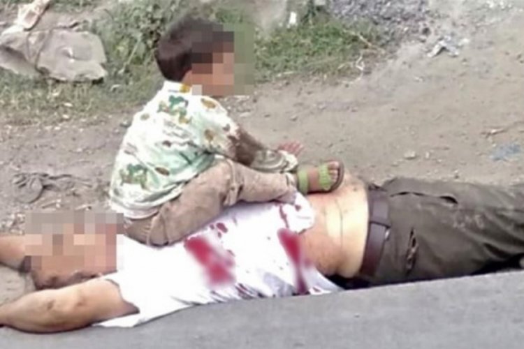 Keşmir'deki 3 yaşındaki çocuğun fotoğrafı infial yarattı