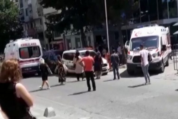 Adliye önünde silahlı kavga!
