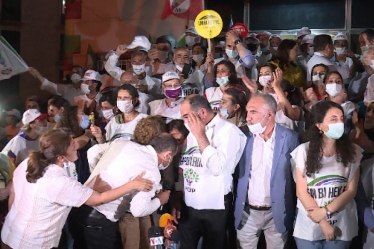 Yürüyüşe katılan HDP'li vekillerin koronavirüs testi pozitif çıktı