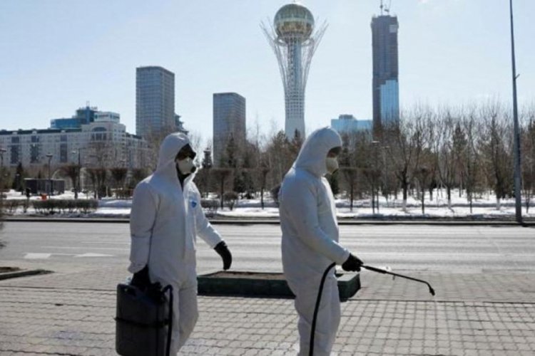 Kazakistan'da Covid-19'a karşı karantina uygulaması başladı