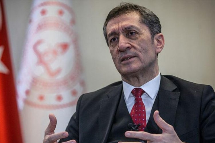 Bakan Selçuk: ''Öğretmenlerimiz, zor zamanda meseleye nasıl sahip çıkılır gösterdiler''