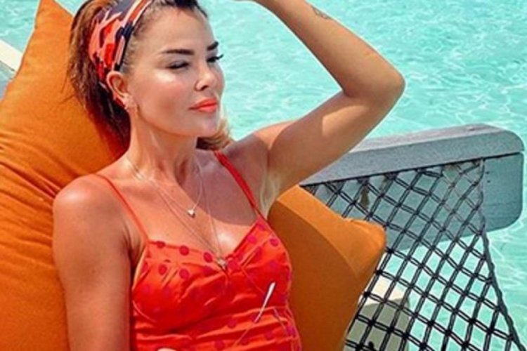 Özlem Yıldız'ın Photoshop'lu paylaşımı dikkat çekti