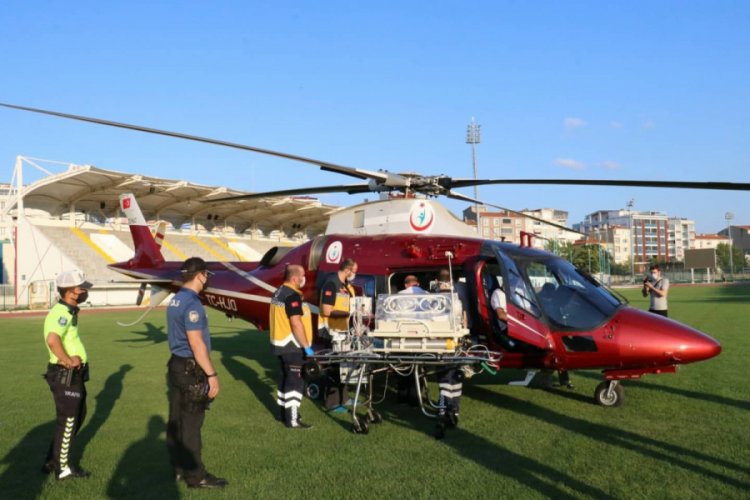 Ambulans helikopter yeni doğan bebek için havalandı