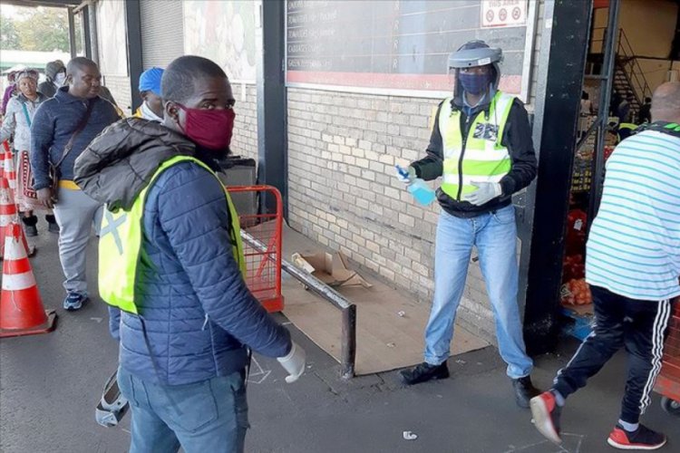 Güney Afrika Cumhuriyeti'nde 1 günde 10 bin 134 kişide Kovid-19 tespit edildi