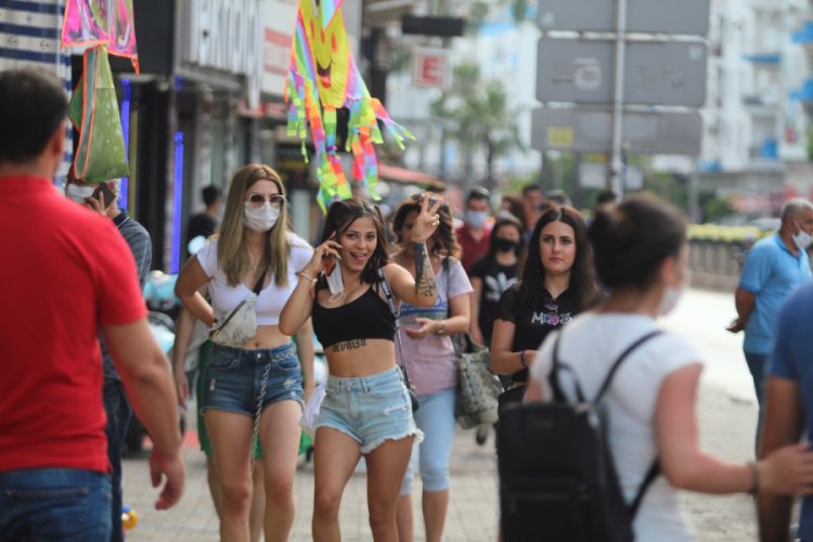Havadan virüs bulaşır mı? Bilim Kurulu üyesi yanıtladı
