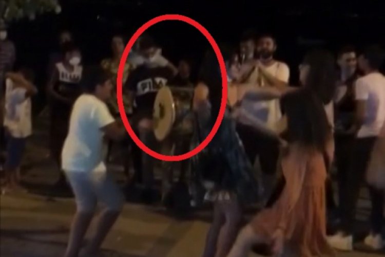 Bursa'da sahilde davul zurna eşliğinde oynayanlar, maske ve mesafeyi hiçe saydı