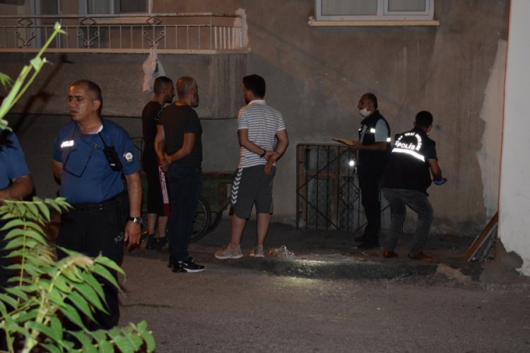 Pencereden düşen şahıs yaralandı