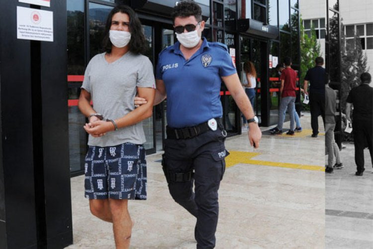 'Şaka yaptım' dedi, silahla tehditten tutuklandı