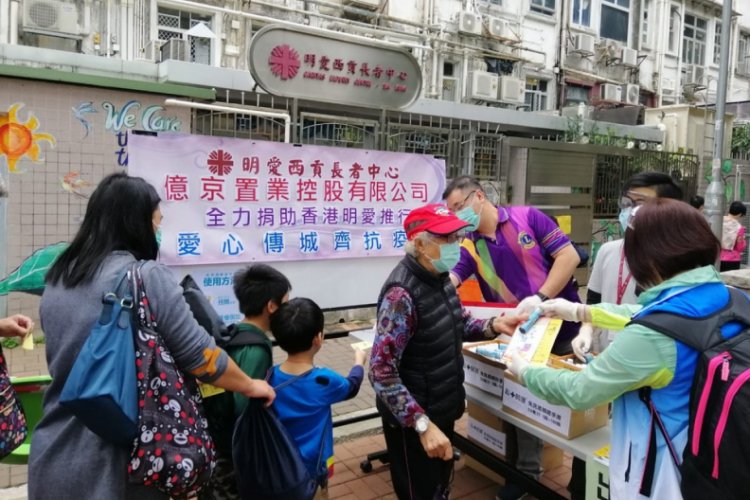 Hong Kong, Kovid-19 vakalarının artması nedeniyle okulları erken tatil etti