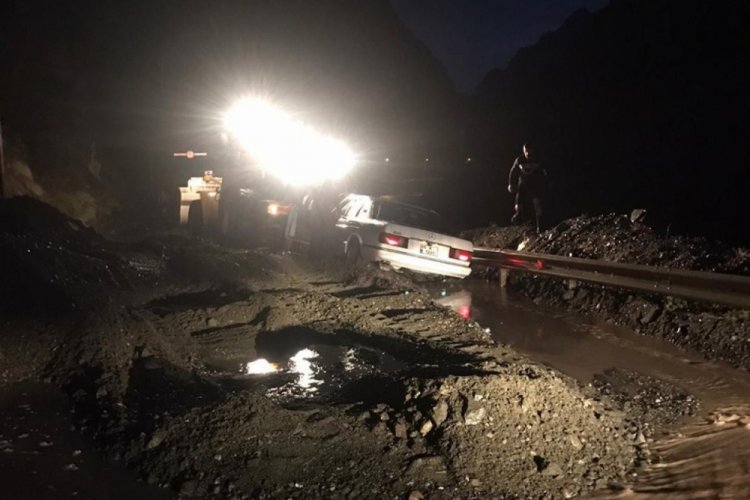Ağrı ve Artvin'de sel can aldı