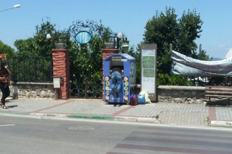 Bursa'da yardım kutusu faresi böyle görüntülendi