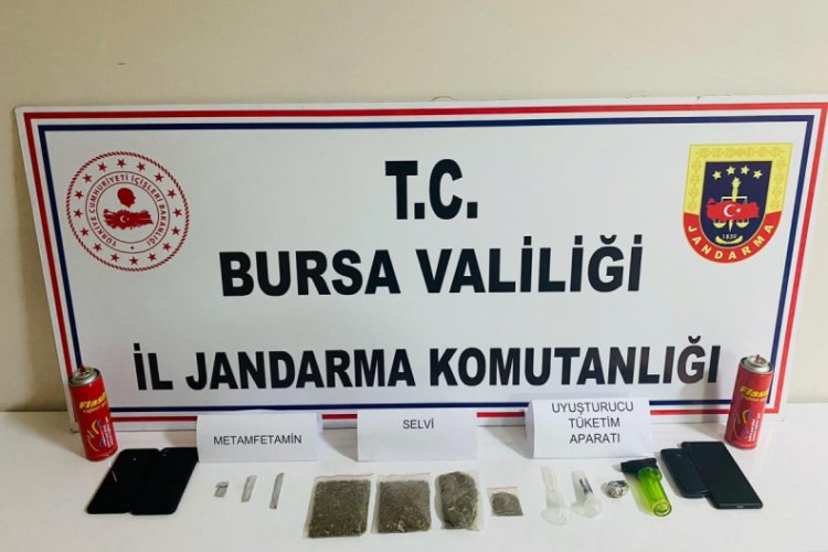 Bursa'da dur ihtarına uymayıp kaçan otomobilden uyuşturucu madde çıktı