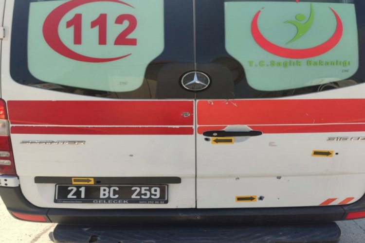 Doğum vakasına giden ambulansa silahlı saldırı