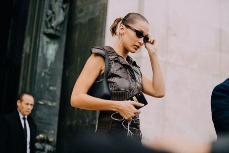 Instagram, Bella Hadid'den özür diledi