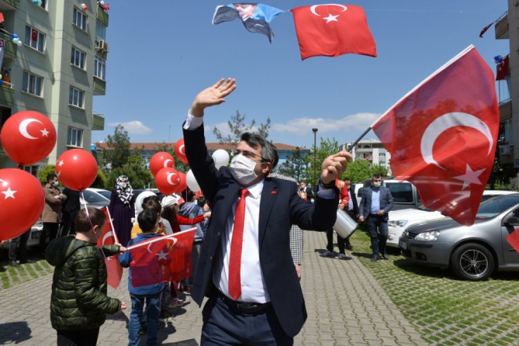 Bursa Yıldırım Belediye Başkanı Yılmaz'dan 'Demokrasi ve Milli Birlik' mesajı