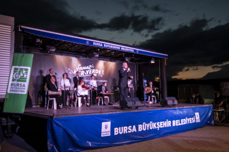 Bursa'da bir TIR dolusu tiyatro