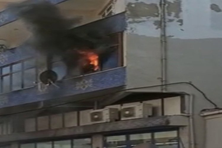 Ataşehir'de çıkan yangın mahalleliyi sokağa döktü