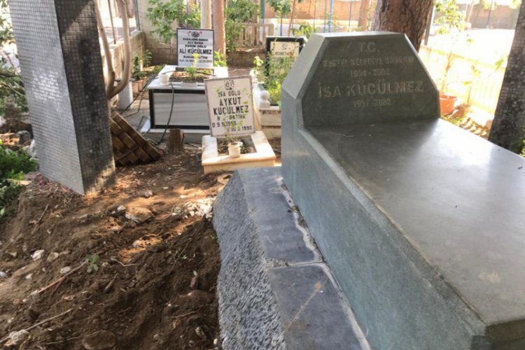 Trafik kazasında ölen eski belediye başkanının mezarı açıldı