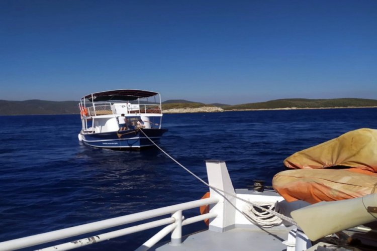 Bodrum'da sürüklenen tekne kurtarıldı