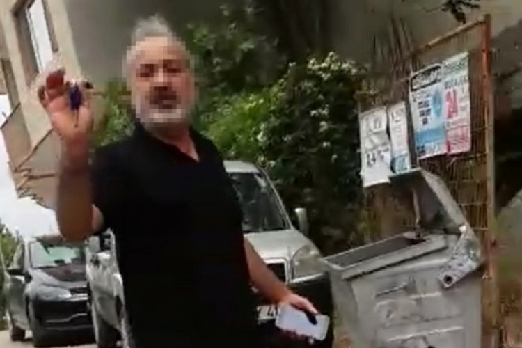 Bursa'da sokak hayvanlarından rahatsız olduğunu söyleyip, hayvanseverlerle tartıştı
