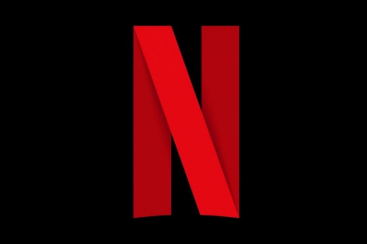 Netflix'ten Özge Özpirinçci dizisi için flaş karar!