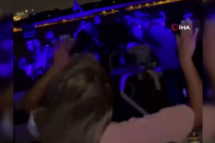 Koronavirüs salgınına rağmen yat partisi