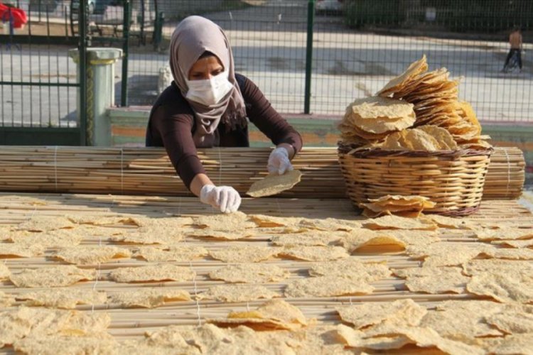 Konyalı kadınların ''çıtır çerez tarhana'' mesaisi başladı