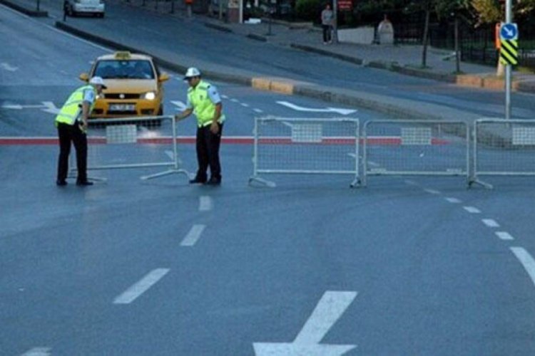 Ayasofya Camii'nin açılışı için bazı yollar trafiğe kapatıldı