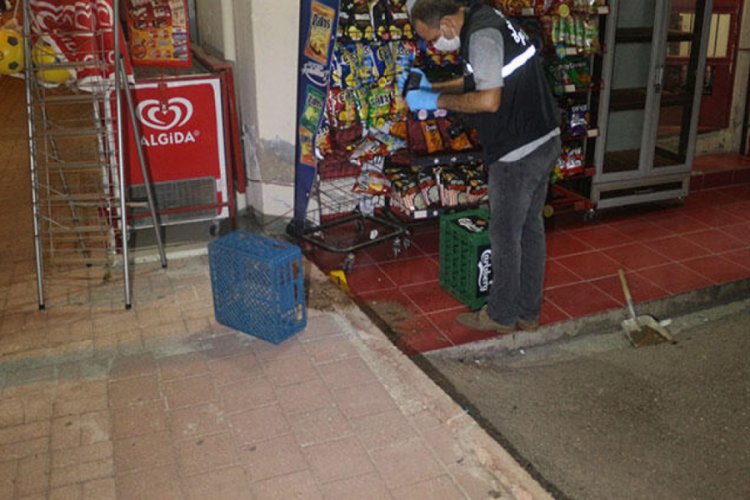 Saldırgan satırla dehşet saçtı!