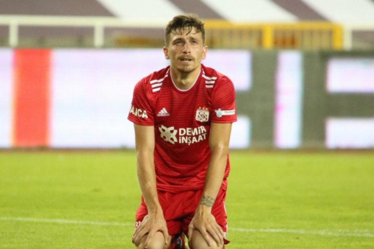 Mert Hakan Yandaş, Sivasspor'a veda etti !
