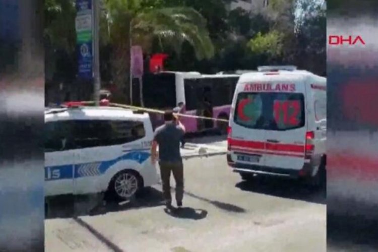 Otobüs iş yerine daldı: Yaralılar var