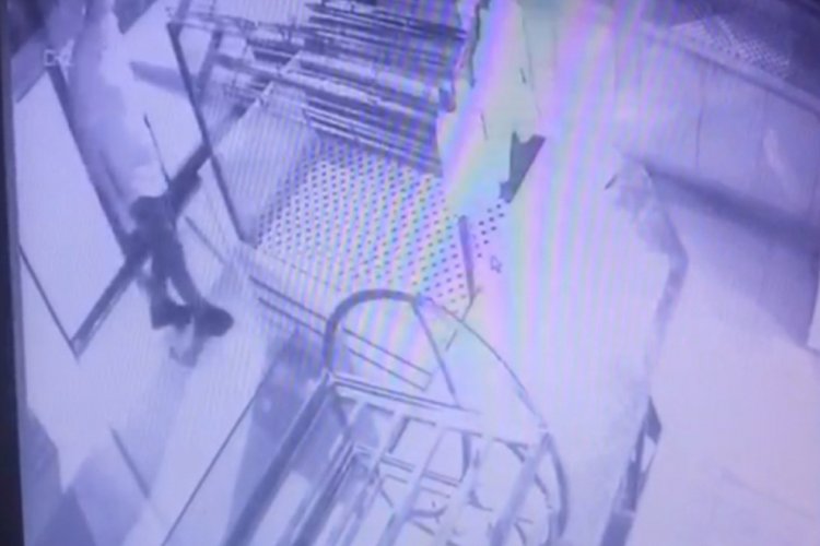 Bursa'da fırından cep telefonu ve sadaka kutusu hırsızlığı