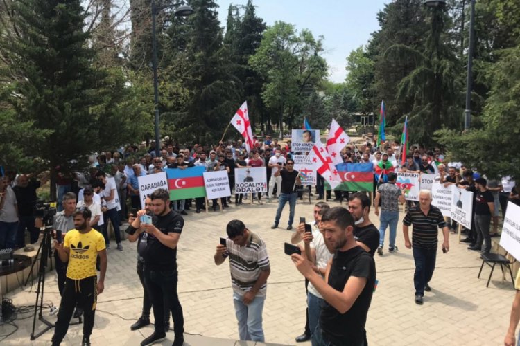 Gürcistan'daki Türklerden Azerbaycan'a destek