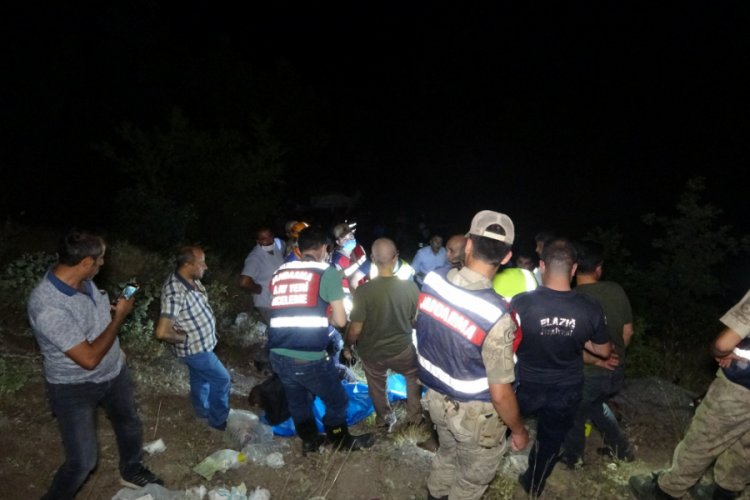 Cenaze dönüşü kaza! 3 kardeşin feci ölümü