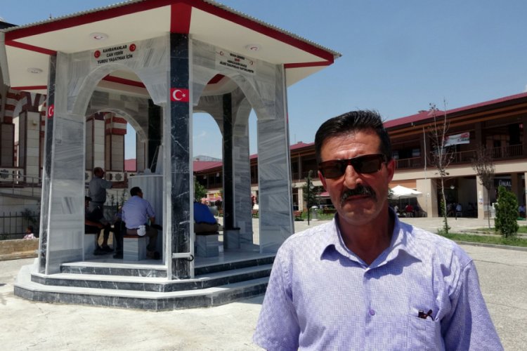 Şehit oğlunun düğünü için biriktirdiği parayla şadırvan yaptırdı